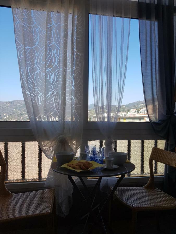 Apartamento Romantica Fuga Con Vista Panoramica Sulla Citta Di Savona Exterior foto