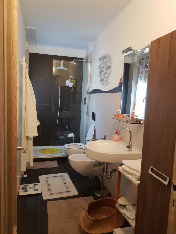 Apartamento Romantica Fuga Con Vista Panoramica Sulla Citta Di Savona Exterior foto
